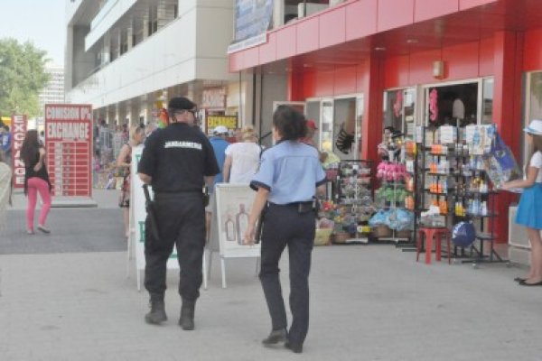 Controale în Constanţa: oamenii legii au verificat vânzătorii ambulanţi